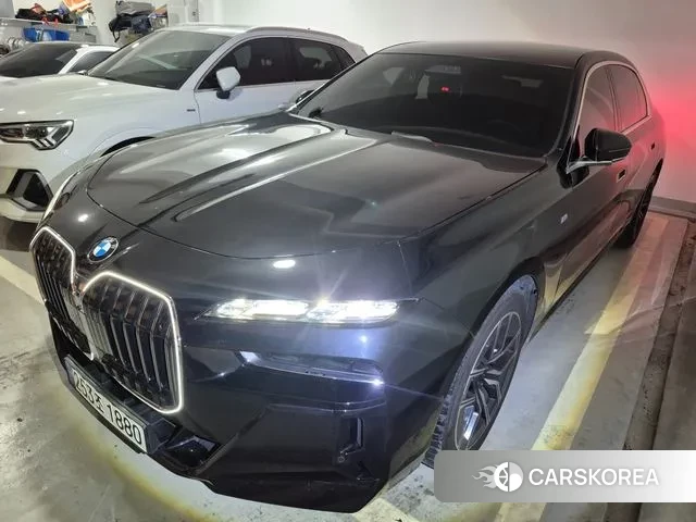 BMW 7 Series (G70) 2023 Черный из Кореи, фото 4