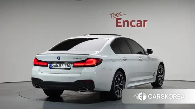 BMW 5 Series (G30) id 3042892 из Кореи 12