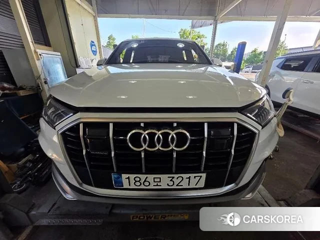 Audi Q7 (4M) 2023 Белый из Кореи, фото 2