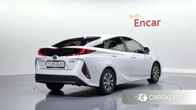 Toyota Prius Prime id 4697340 из Кореи 12