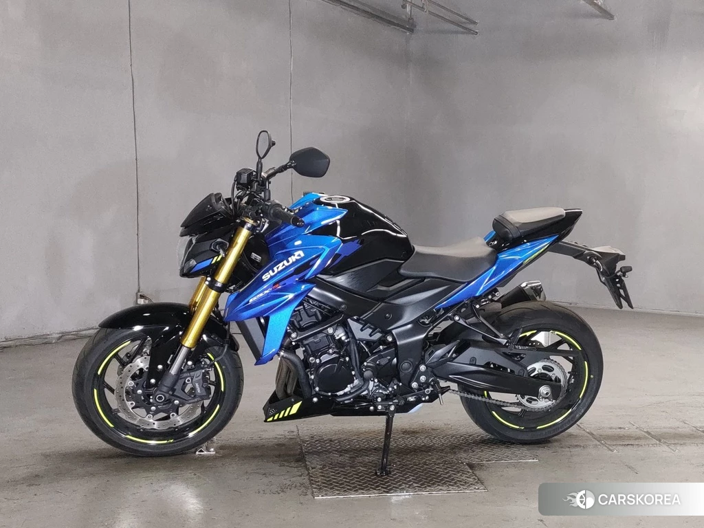 Проданный Suzuki GSX-S750 2023 из Японии, фото 2