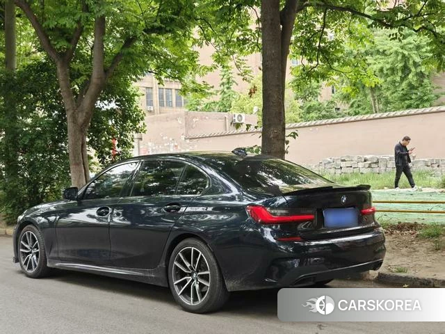 BMW 3 series 2021 Черный из Китая, фото 2