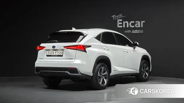 Lexus NX300h id 3439351 из Кореи 12