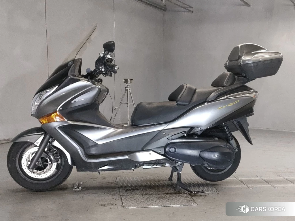 Проданный Honda SILVER WING 600 GT 2011 из Японии, фото 2