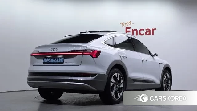 Audi e-Tron id 3258012 из Кореи 12