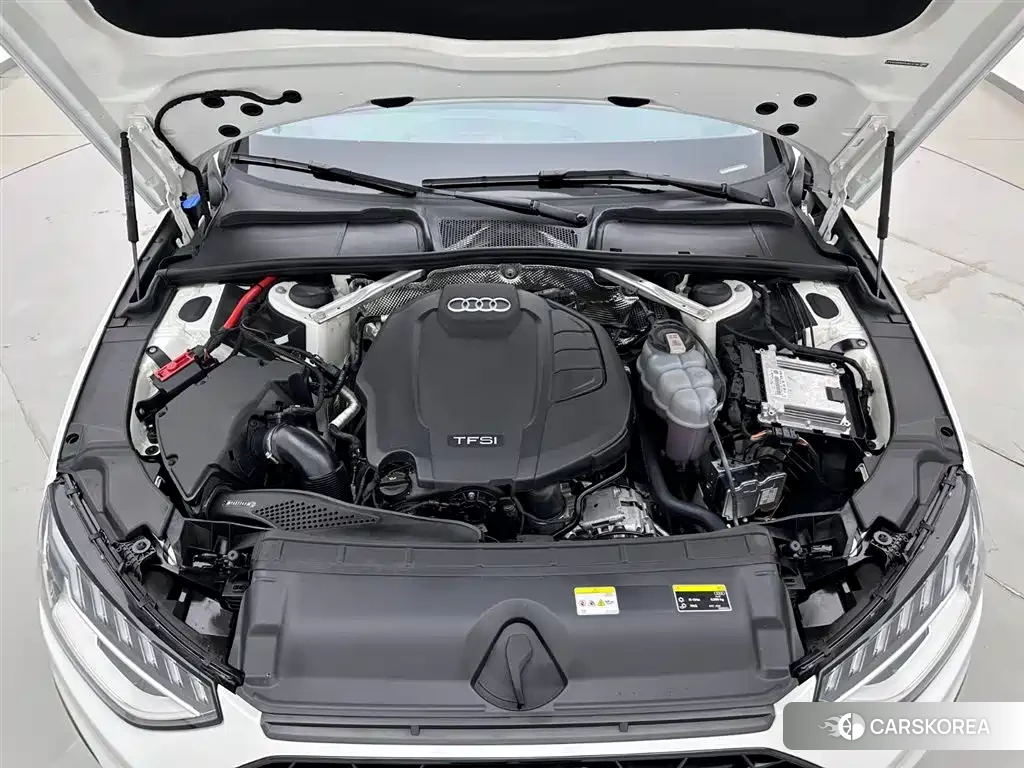 Audi A4L id 4600645 из Китая 12