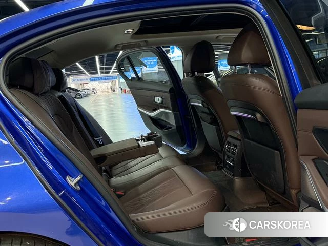 BMW 3 series id 4242335 из Китая 10
