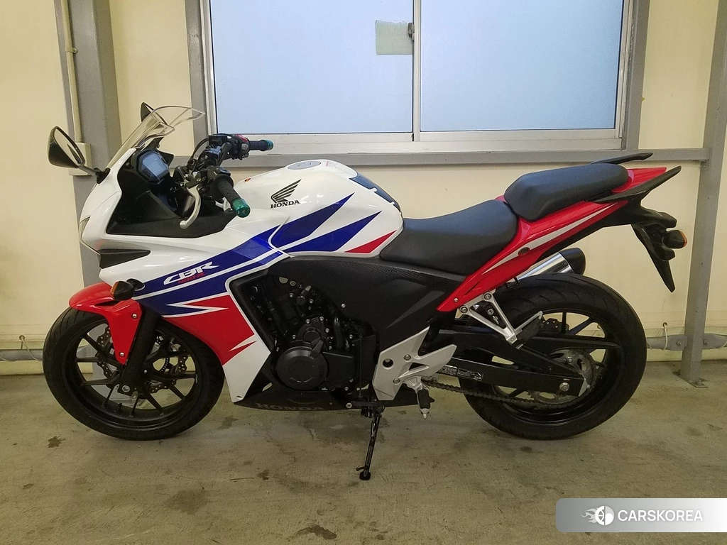 Проданный Honda CBR400R ABS 2013 из Японии, фото 2