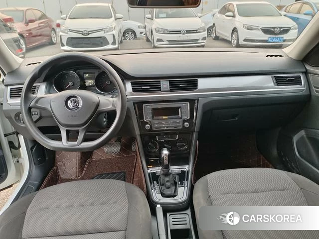 Volkswagen Bora 2021 Белый из Китая, фото 2