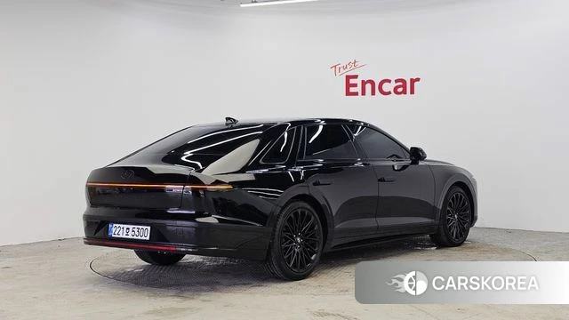 Hyundai Grandeur (GN7) id 3817695 из Кореи 12