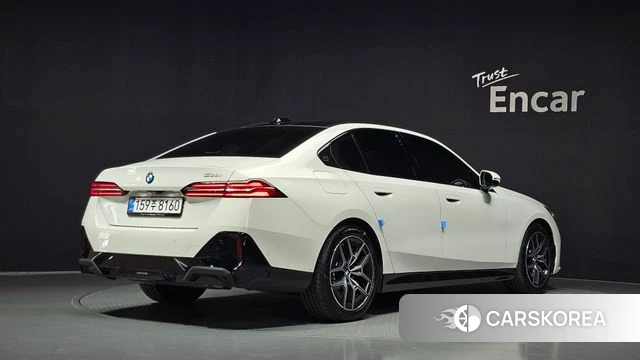 BMW 5 Series (G60) id 4904172 из Кореи 12