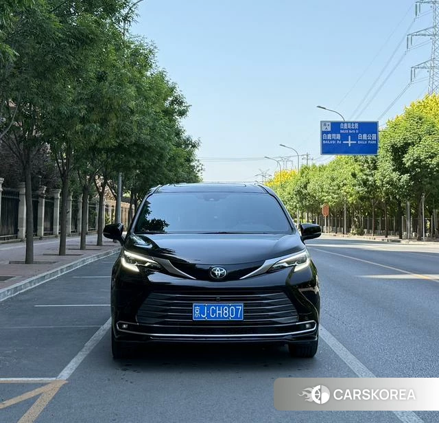 Toyota Saina 2026 Черный из Китая, фото 2