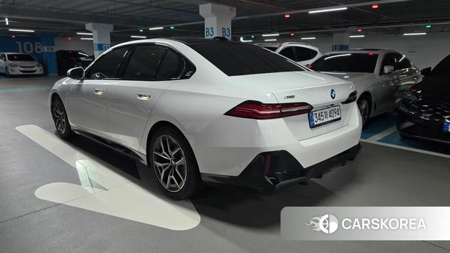 BMW 5 Series (G60) 2026 Белый из Кореи, фото 3