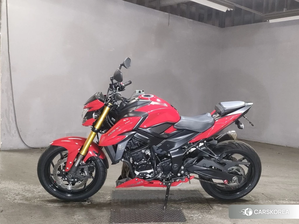 Проданный Suzuki GSX-S750 2017 из Японии, фото 2