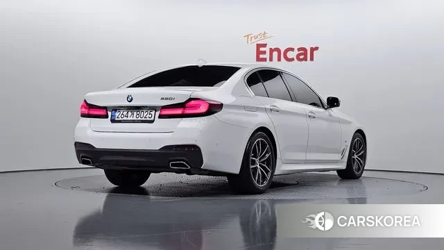 BMW 5 Series (G30) id 3373131 из Кореи 12