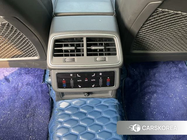 Audi A6L id 4328978 из Китая 8
