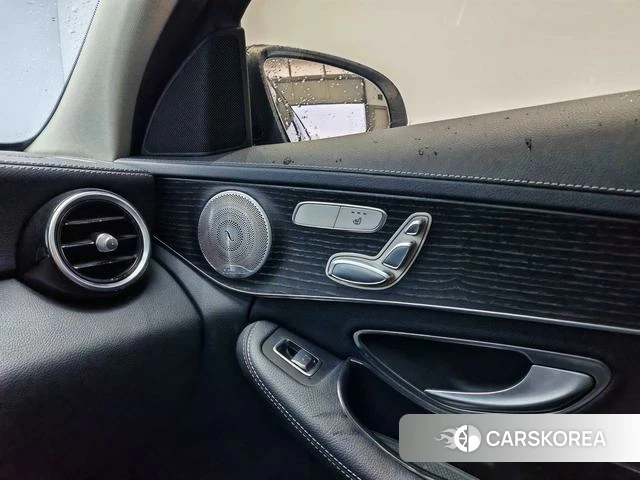 Mercedes-Benz Class C id 4212341 из Китая 12