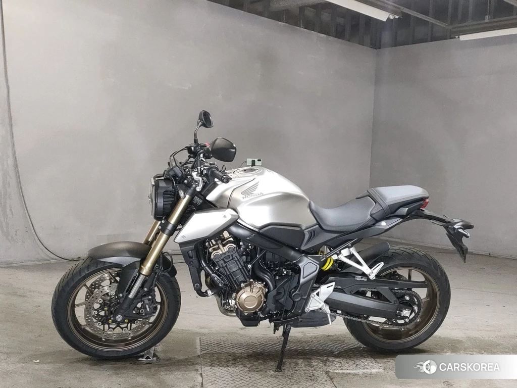 Проданный Honda CB650R 2020 из Японии