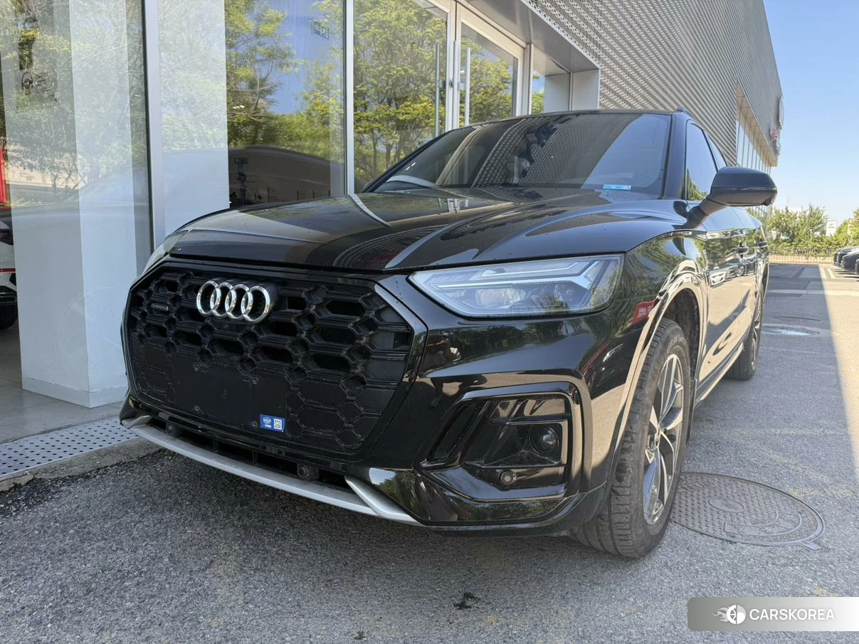 Audi Q5L 2023 Черный из Китая, фото 2