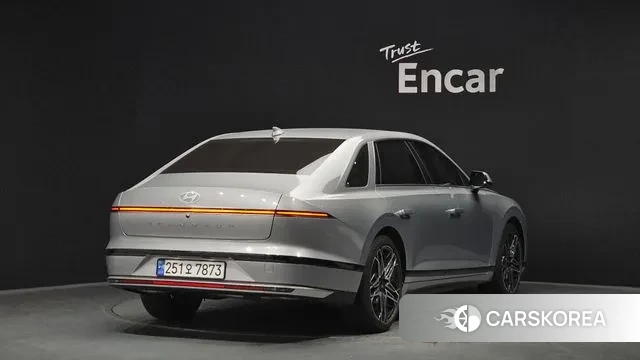 Hyundai Grandeur (GN7) id 3701486 из Кореи 12