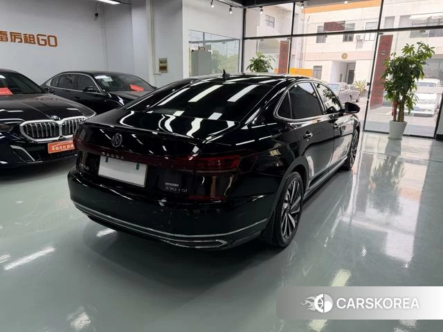 Volkswagen Passat 2022 Черный из Китая, фото 3