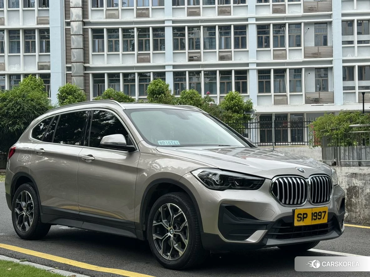 BMW X1 2021 Серебристо-серый из Китая, фото 4
