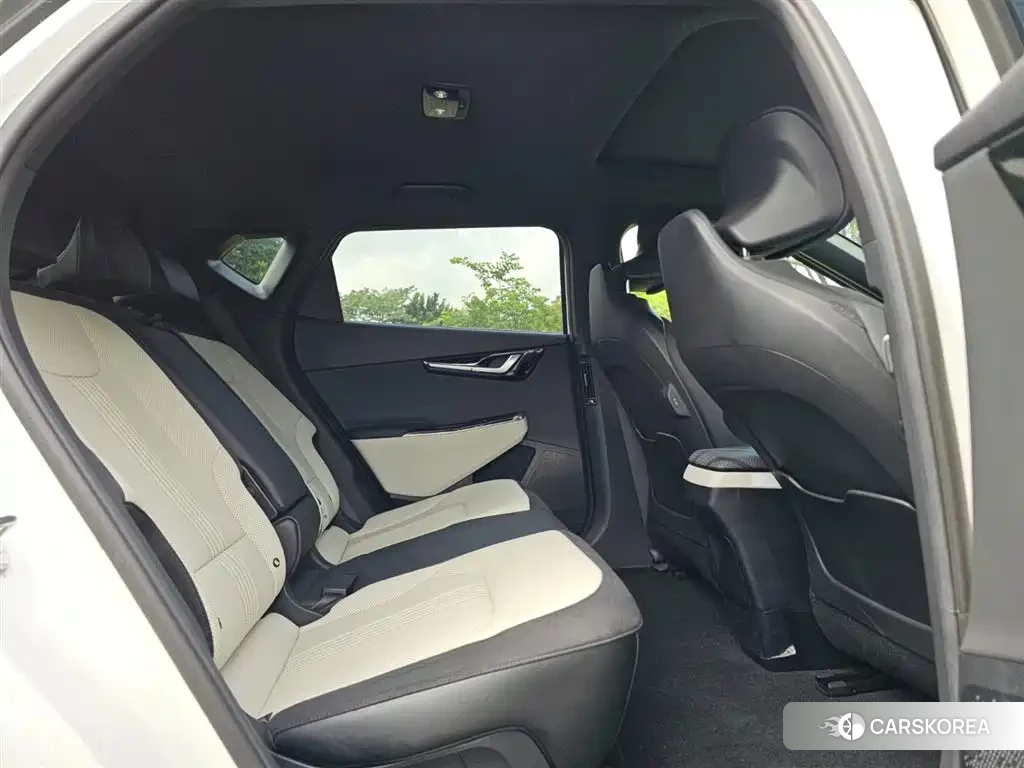 Kia EV6 2025 Белый из Китая, фото 2