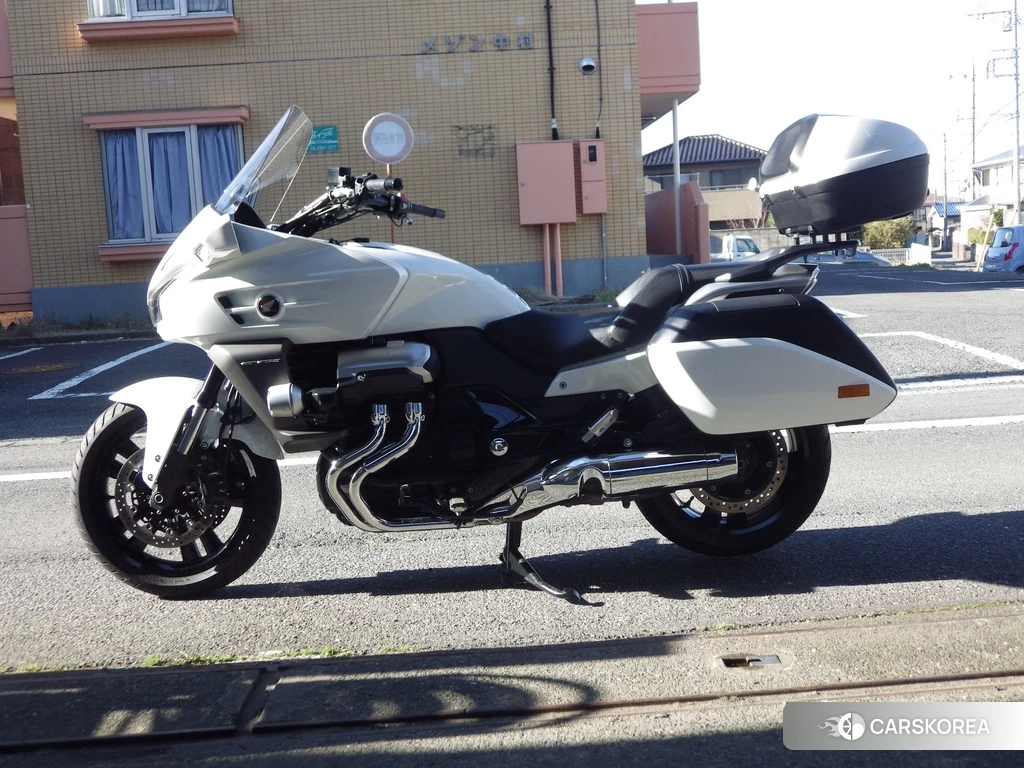 Проданный Honda CTX1300 2014 из Японии