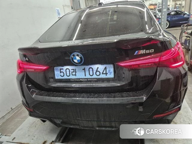 BMW i4 2025 Черный из Кореи, фото 2