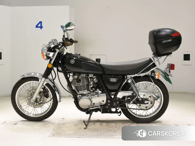 Проданный Yamaha SR 400 2016 из Японии, фото 2