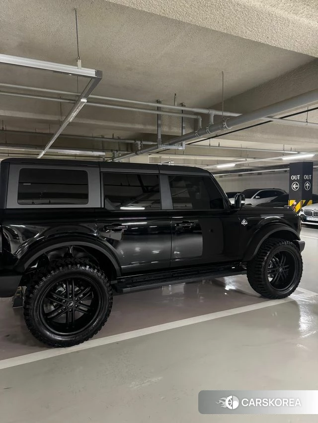 Ford Bronco 6th Generation 2023 Черный из Кореи, фото 2