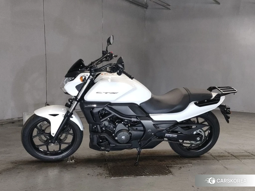 Проданный Honda CTX700N DCT 2013 из Японии