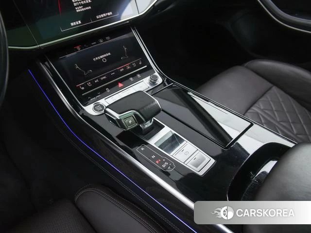 Audi A8 2023 Черный из Китая, фото 4
