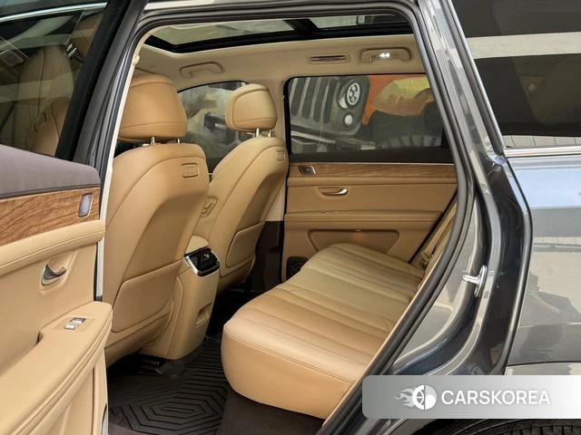 AITO Ask the world M7 2025 Темно-серый из Китая, фото 5