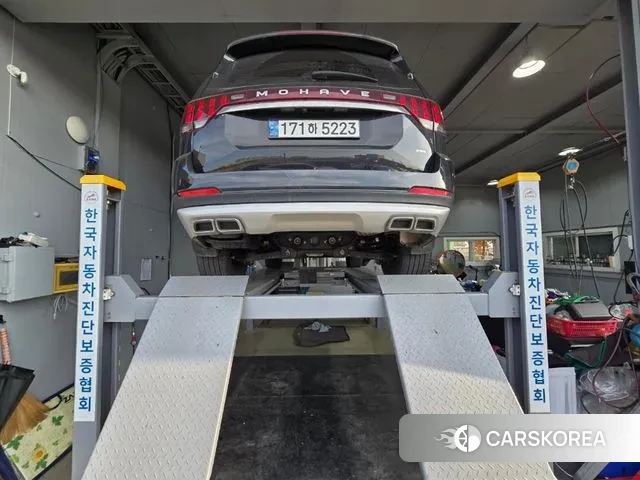 Kia Mohave Master 2023 Черный из Кореи, фото 2