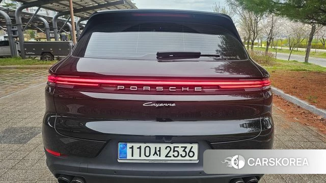 Porsche Cayenne (PO536) 2025 Черный из Кореи, фото 2