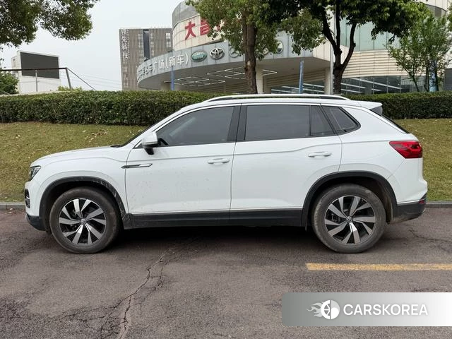 Volkswagen Tanyue 2022 Белый из Китая, фото 5
