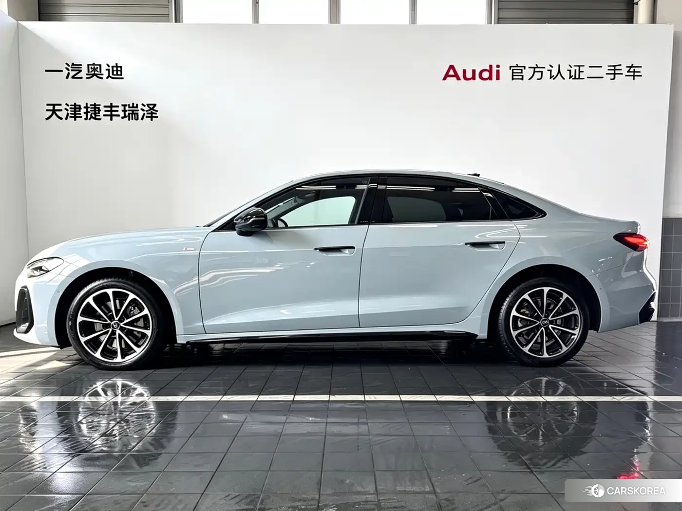 Audi A5L id 4654962 из Китая 12