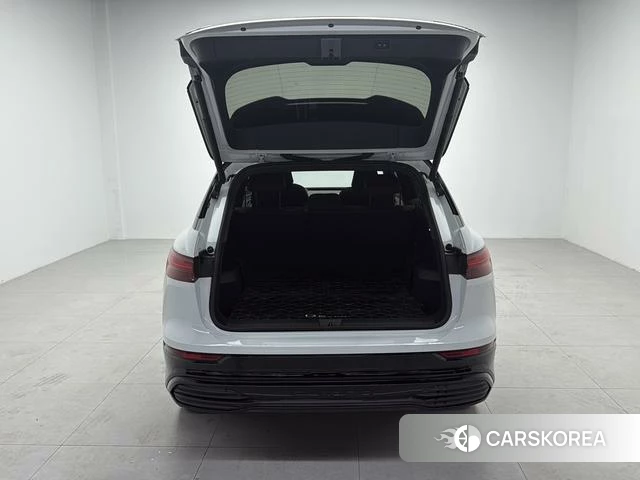 Audi Q5 e-tron id 4240629 из Китая 12