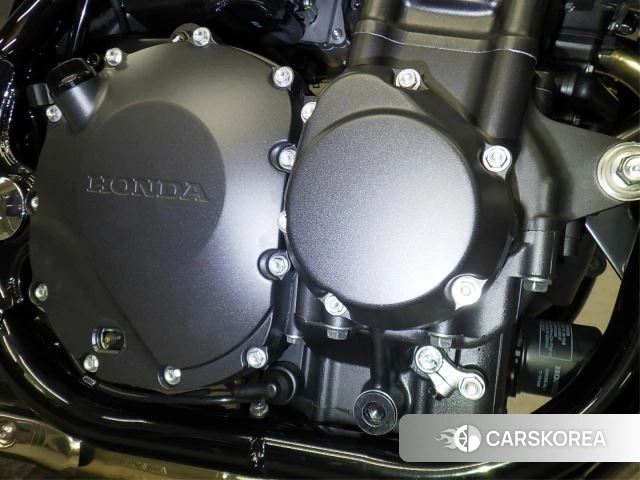 Engine photo