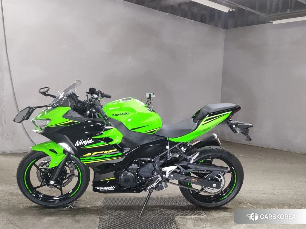 Проданный Kawasaki NINJA 400 2019 из Японии
