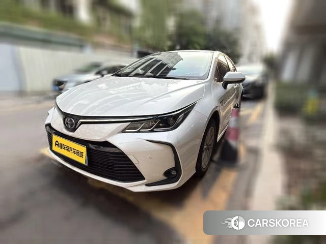 Toyota Corolla 2021 Белый из Китая, фото 2