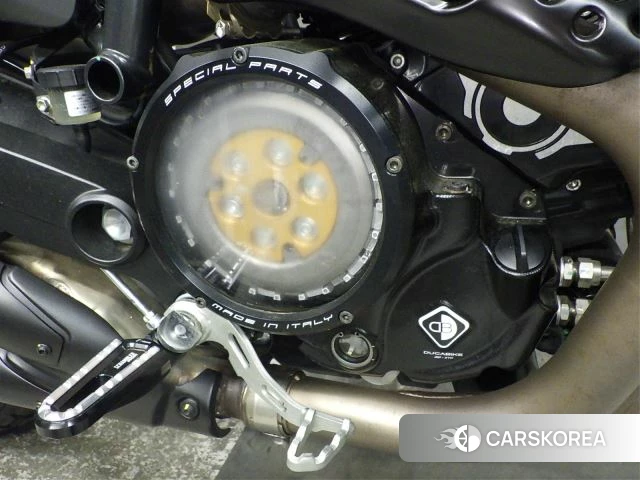 Engine photo
