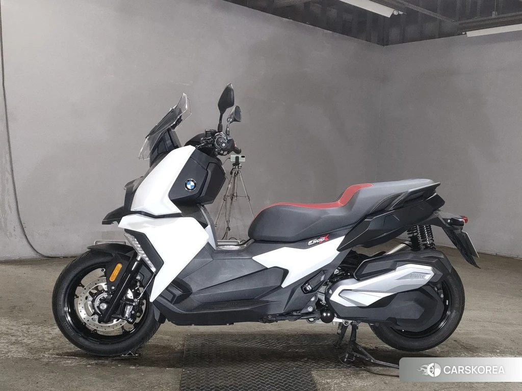 Проданный BMW C400X 2019 из Японии