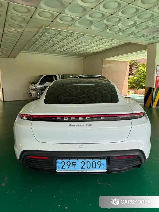 Porsche Taycan 2021 Белый из Кореи, фото 2