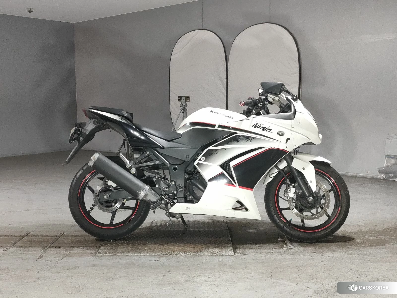 Kawasaki NINJA 250R 2011 из Японии, фото 2