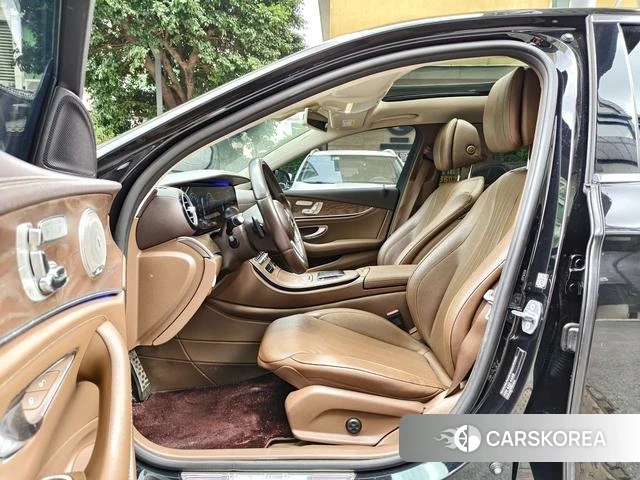 Mercedes-Benz E-class 2018 Черный из Китая, фото 2