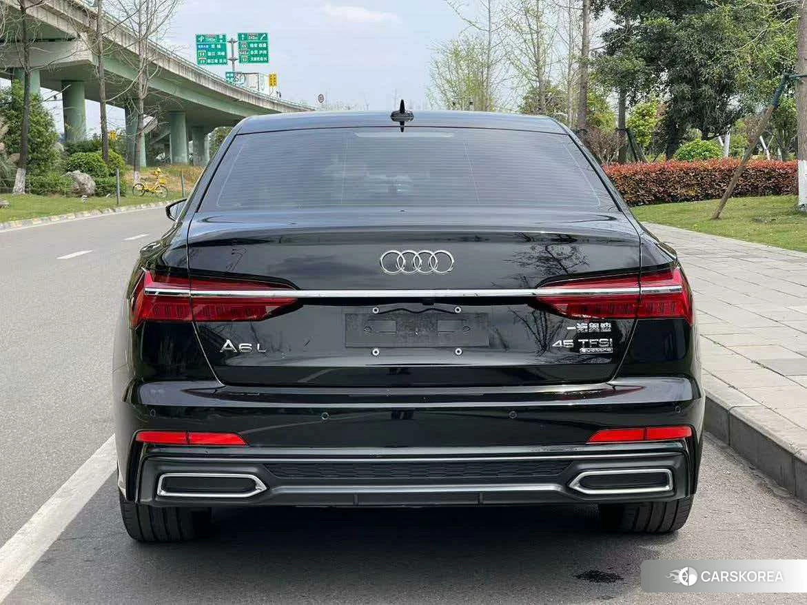 Audi A6L 2021 Черный из Китая, фото 2