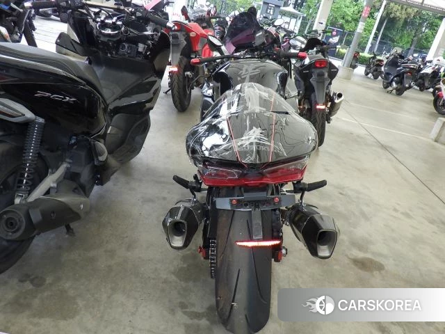 Suzuki GSX1300R HAYABUSA id 3947613 из Японии 12
