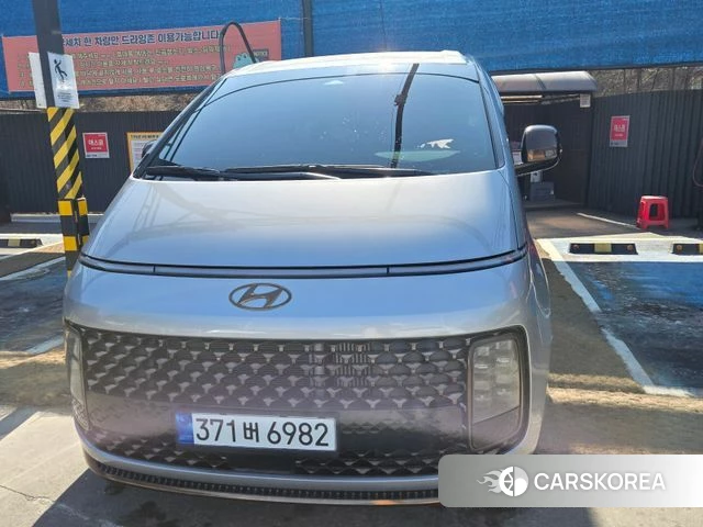 Hyundai Staria 2022 Серебристо-серый из Кореи, фото 2